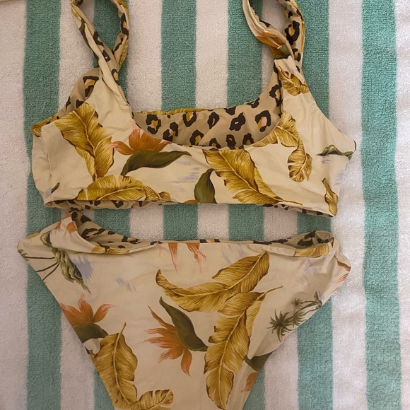 Billabong Tropical/Leopard Print Reversible Bikini - Picture 2 of 4